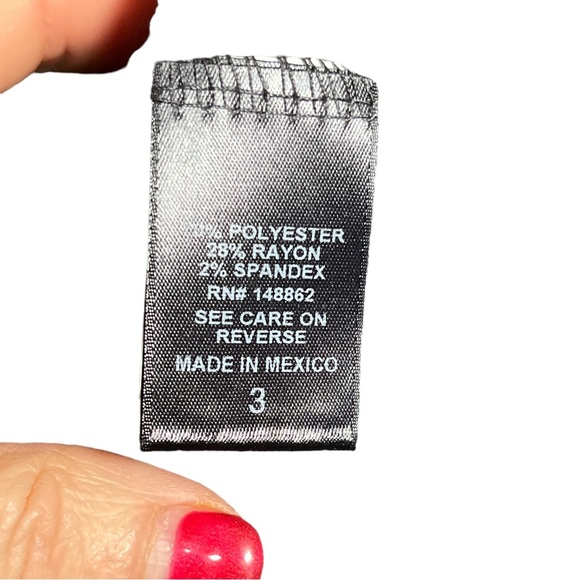 Torrid Gray Short Sleeved Waffle Texture Wood ish buttons Tie Detail size 3 - Picture 10 of 10